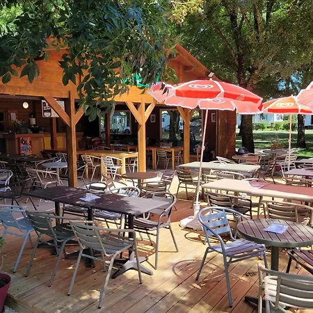 Campsite Les 2 Salamandres Arces-sur-Gironde